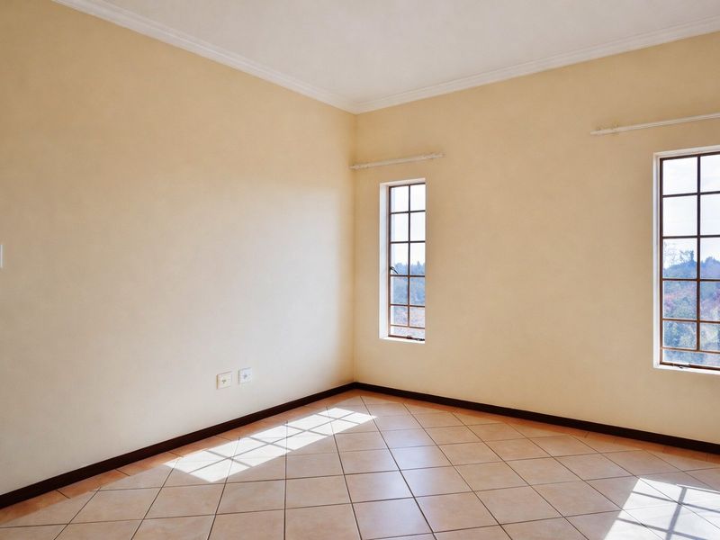 Stunning 2 bedroom Apartment Park Crescent  - Photo 6