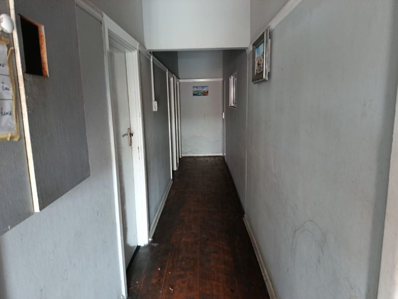 3Bedroom House In Sydenham - Photo 2