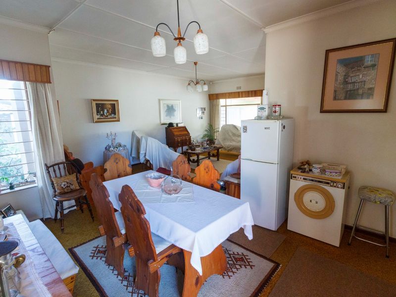 Charming Family Home in Mindalore – Spacious Living with a Lush Garden Retreat - Photo 4