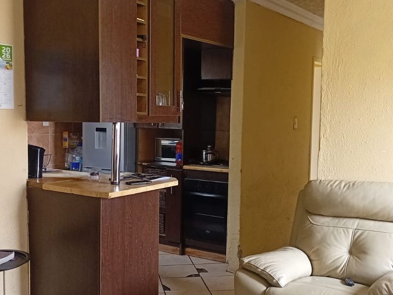 Your perfect family home awaits in Clayville-Clean and Move in Ready ! - Photo 7