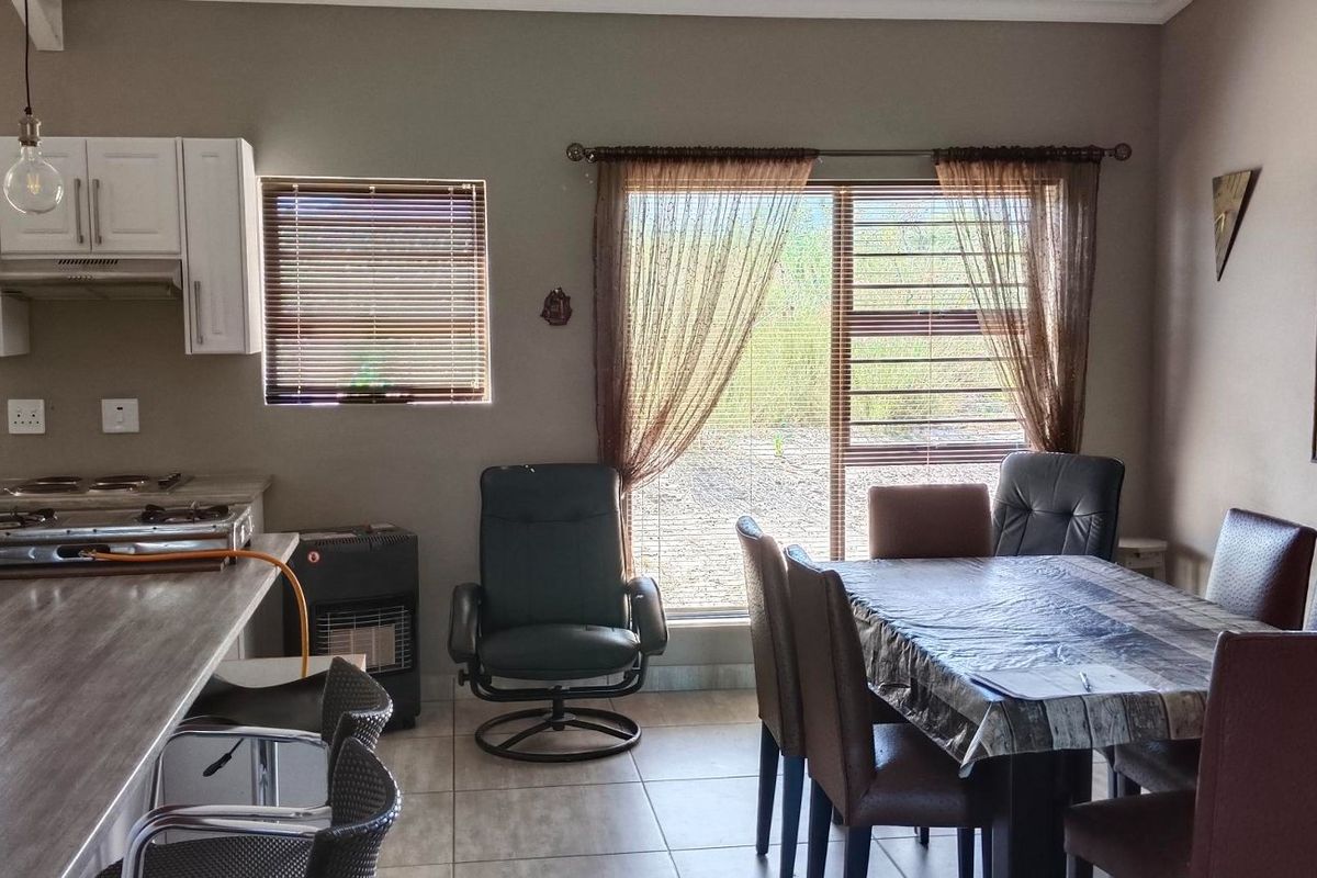 Secure Farm Living Near the Coast, Modern 2-Bedroom Home to Rent | Albertinia / Snipfontein - Photo 2