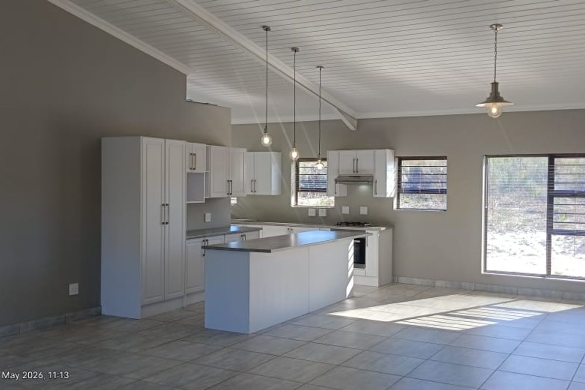 Secure Farm Living Near the Coast, Modern 2-Bedroom Home to Rent | Albertinia / Snipfontein - Photo 2