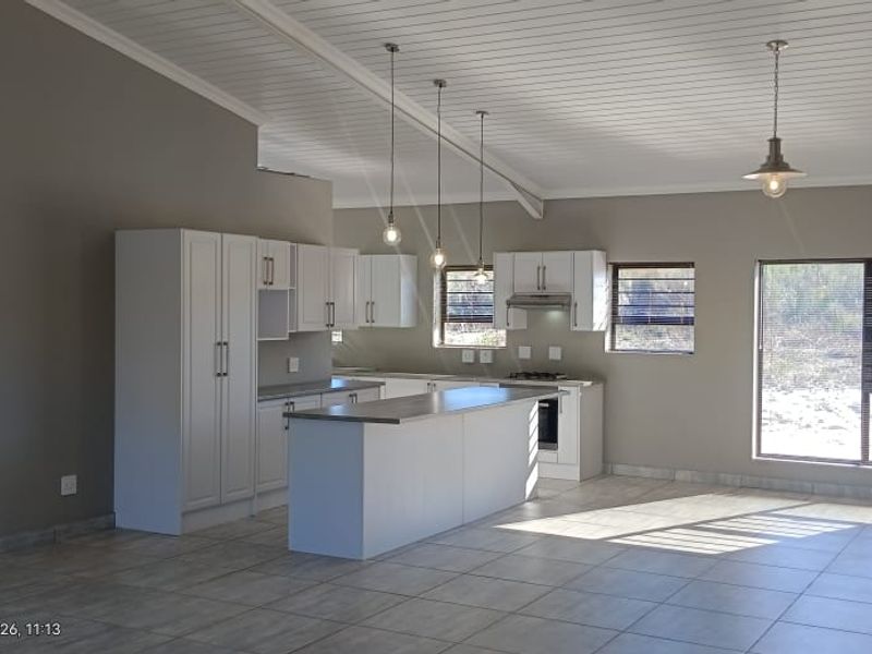 Secure Farm Living Near the Coast, Modern 2-Bedroom Home to Rent | Albertinia / Snipfontein - Photo 2