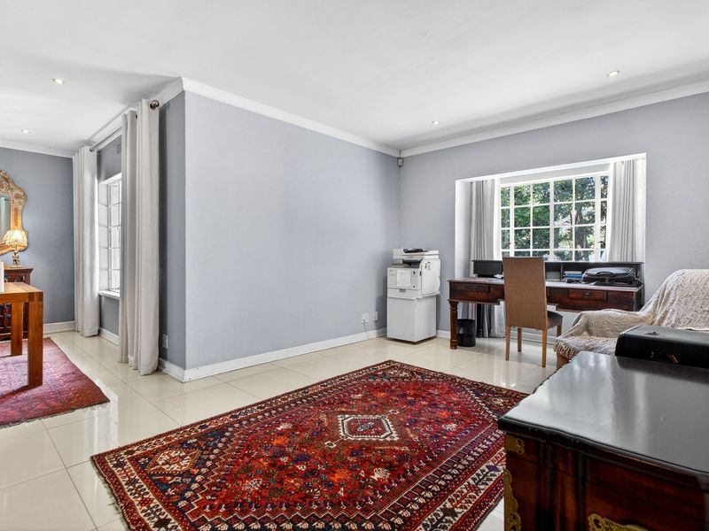 Spacious Family Living with Exceptional Entertainment Appeal in Norscot Slopes - Photo 5