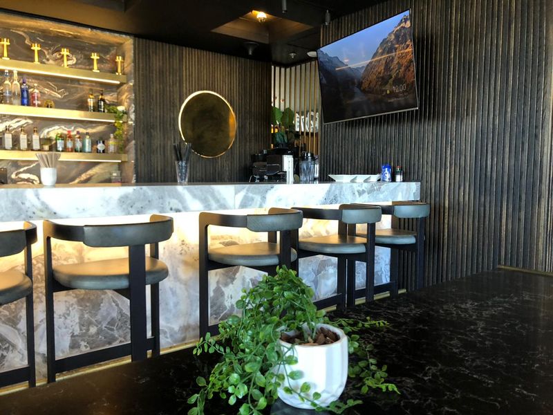 FOR SALE: Luxury Studio Apartment – The Rockefeller, Cape Town Foreshore - Photo 8