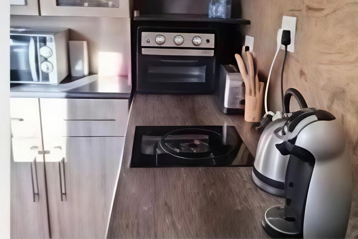 Fully Furnished Flat to Rent in Jeffreys Bay - Photo 5