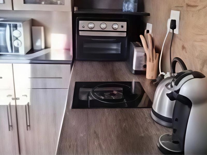 Fully Furnished Flat to Rent in Jeffreys Bay - Photo 5