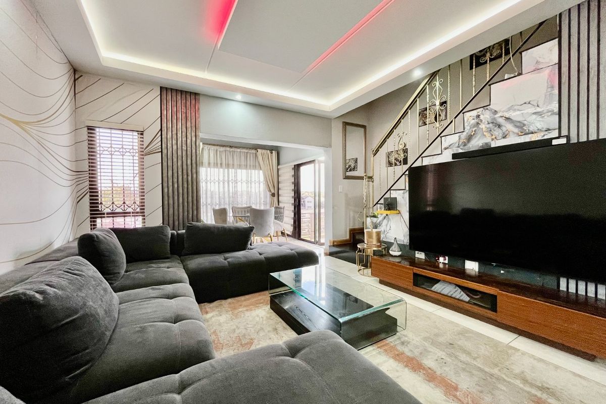 Elegant 3Bedroom Estate Home in La Maison Royale, Carlswald Refined Living Awaits  - Photo 5