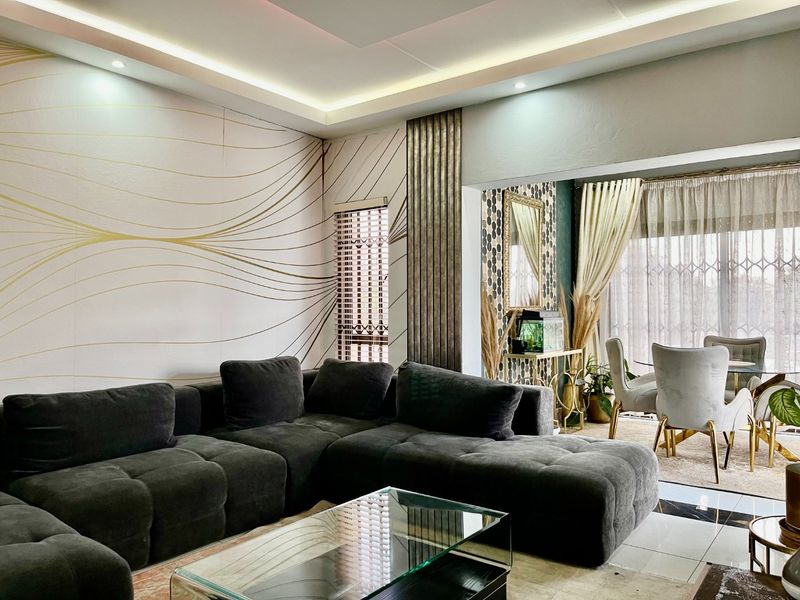 Elegant 3Bedroom Estate Home in La Maison Royale, Carlswald Refined Living Awaits  - Photo 3