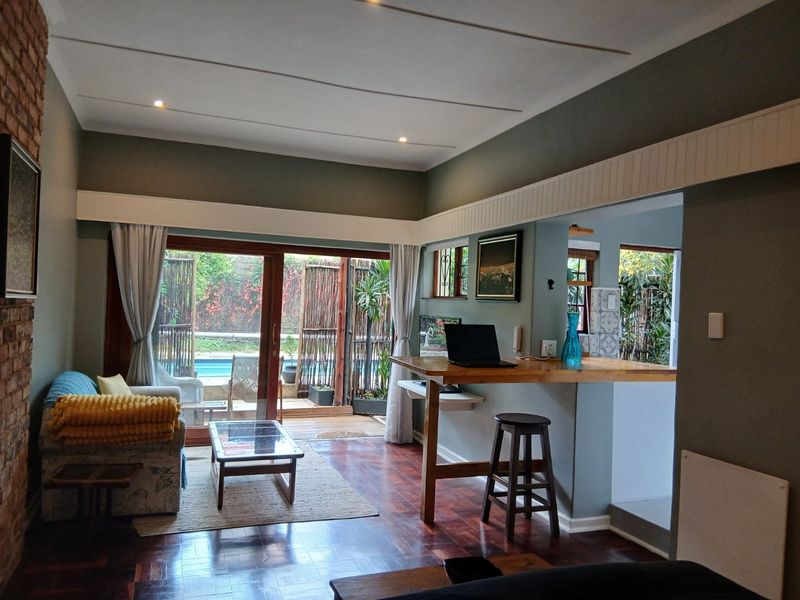 Stunning, Cosy, Fully Furnished Cottage Water and Wi-fi Included=Prepaid Electricity-Cat Pet Friendly - Photo 9