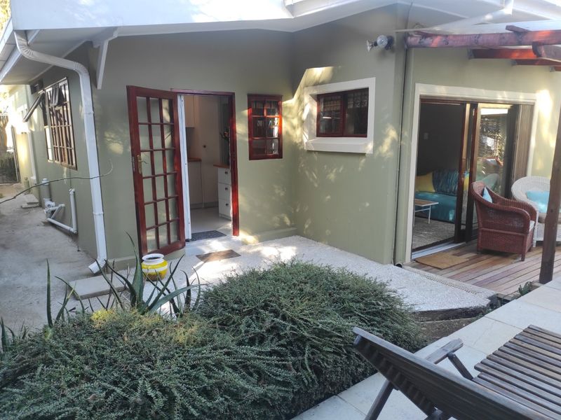 Stunning, Cosy, Fully Furnished Cottage- Wi-fi Included=Prepaid Electricity-Cat Pet Friendly - Photo 6