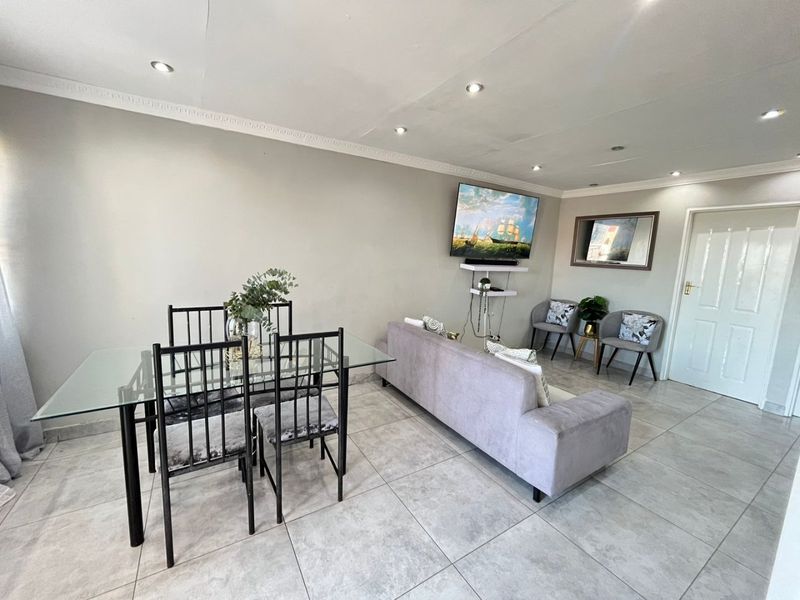 3 BEDROOM HOUSE FOR SALE IN BUFFALO FLATS EXT - Photo 2