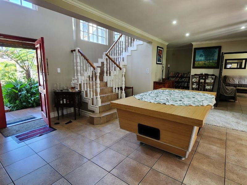 Timeless Elegance Near George Golf Course - Photo 6