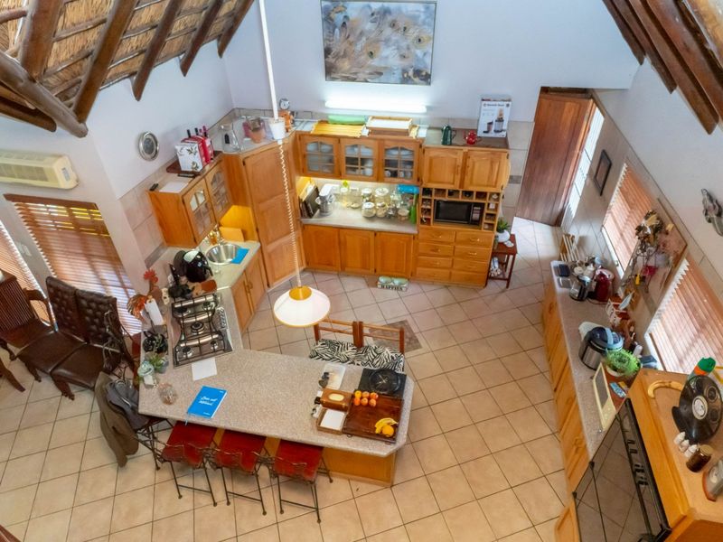 Amazing 3 Bedroom House For Sale!! - Photo 9