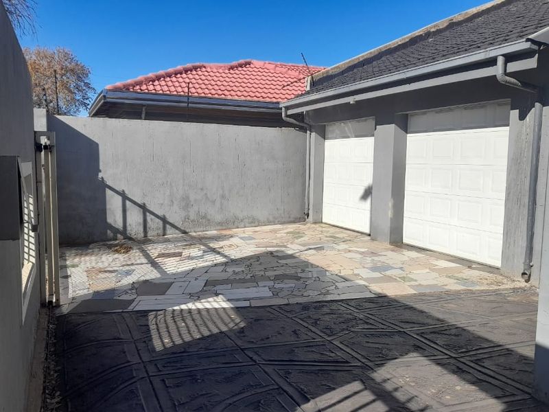 Property for Sale: Protea North - Photo 7