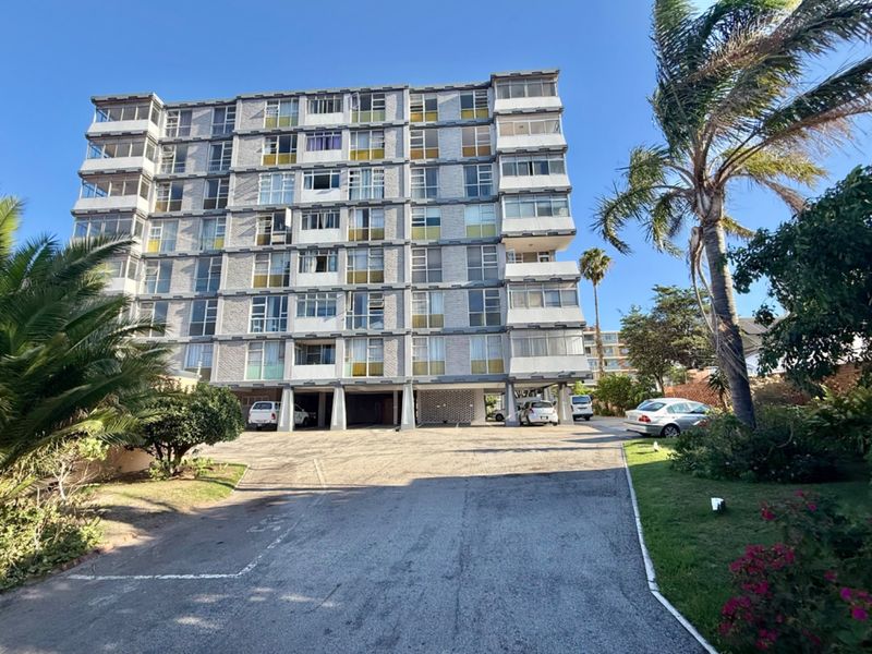 Seaside Views in Richmond Hill Apartment - Photo 2