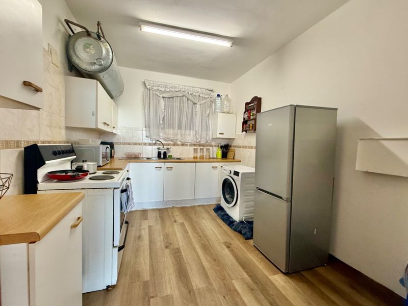 Seaside Views in Richmond Hill Apartment - Photo 10