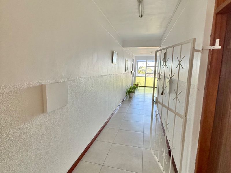 Seaside Views in Richmond Hill Apartment - Photo 7