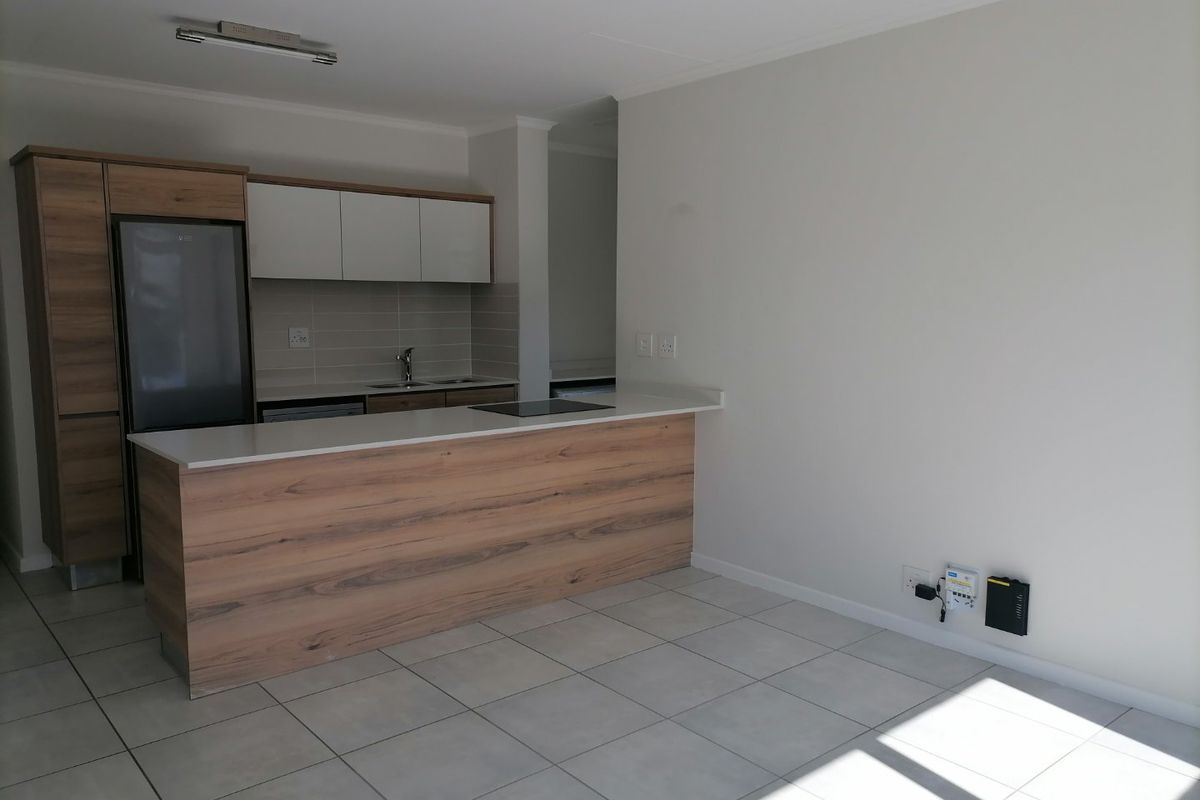 1 Bedroom Apartment to Rent in Crowthrone - Photo 2