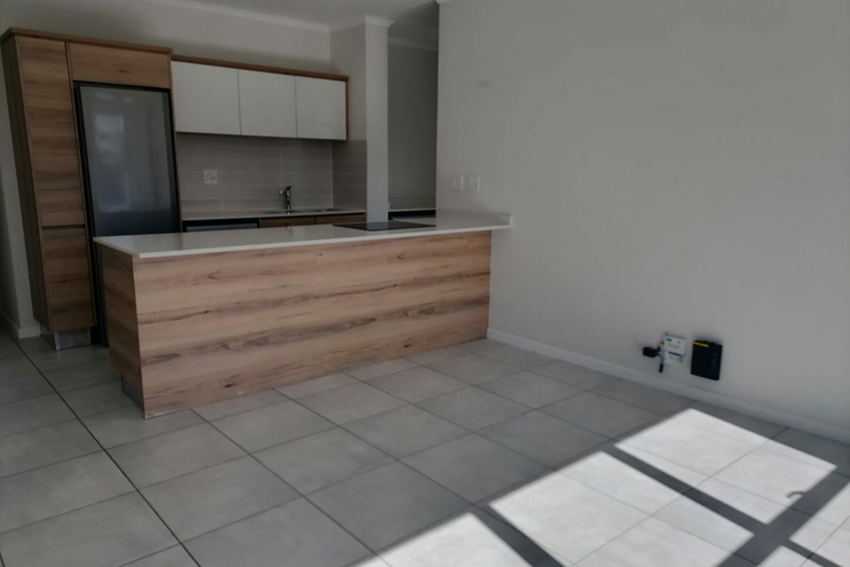 1 Bedroom Apartment to Rent in Crowthrone - Photo 4