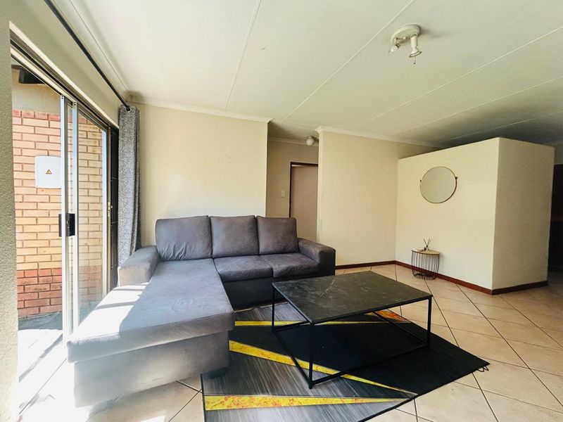 Modern 2-Bedroom Townhouse for Rent in Halfway House Midrand - Photo 8