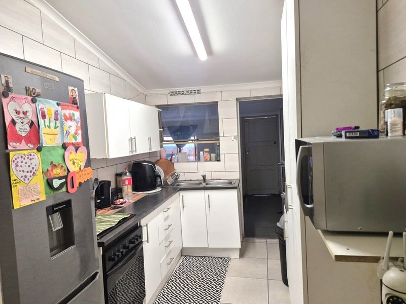 Spacious 2-Bedroom Apartment in Knysna Central - Photo 4