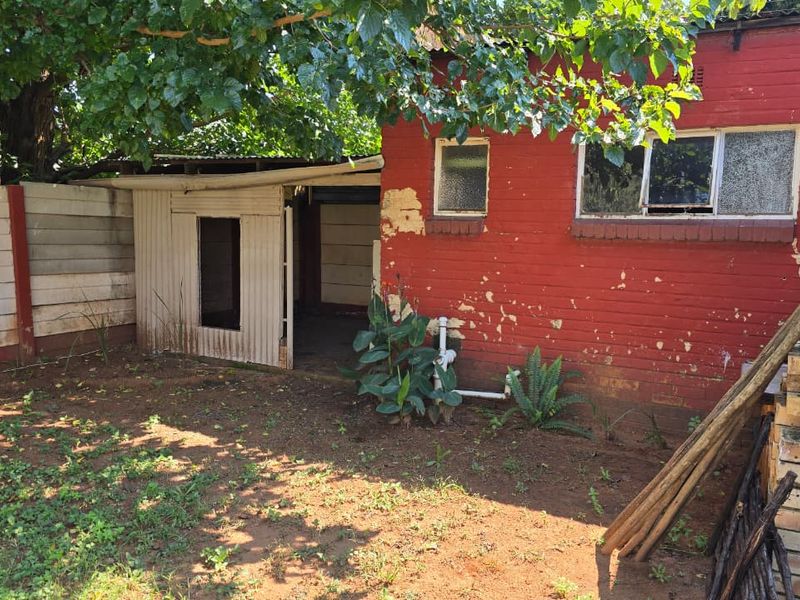 Excellent value in Extension 4. Very neat street. - Photo 10