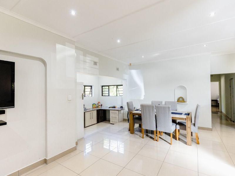 Prime Location - Photo 7