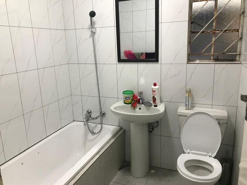 Start Fresh in This Warm & Welcoming Home - Photo 5