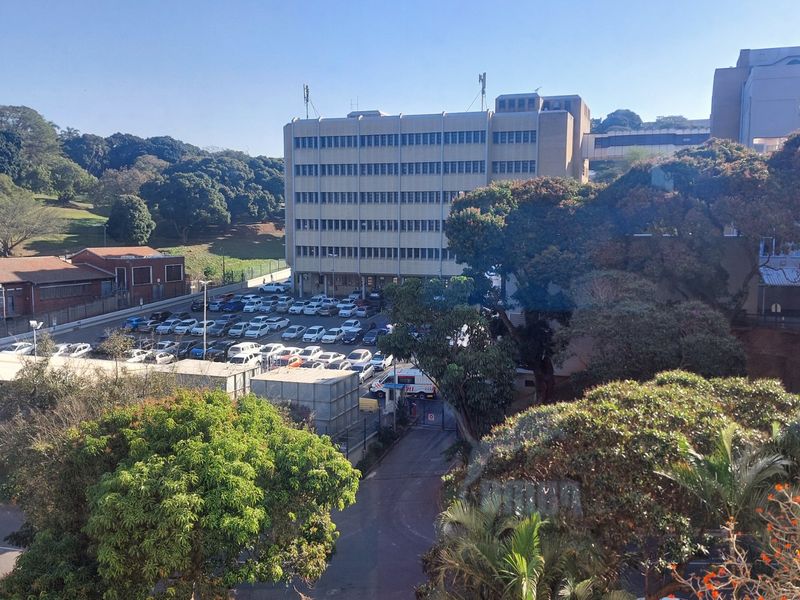 Chic Glenwood flat for rent, urban comfort - Photo 3