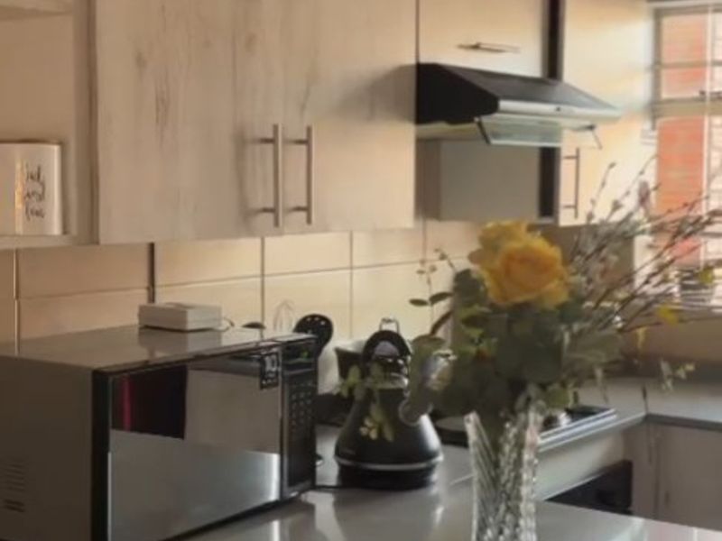 Spacious Apartment for Rent  - Photo 2