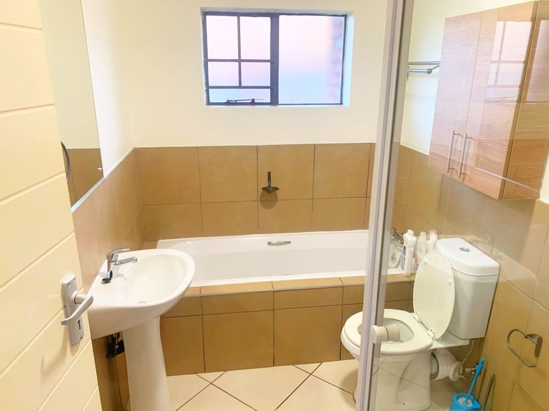 2 Bedroom 1 Bathroom apartment for rent - Photo 8