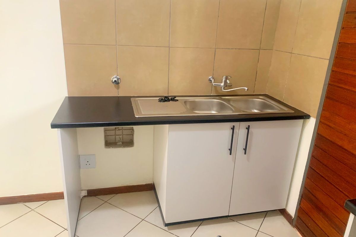 2 Bedroom 1 Bathroom apartment for rent - Photo 3