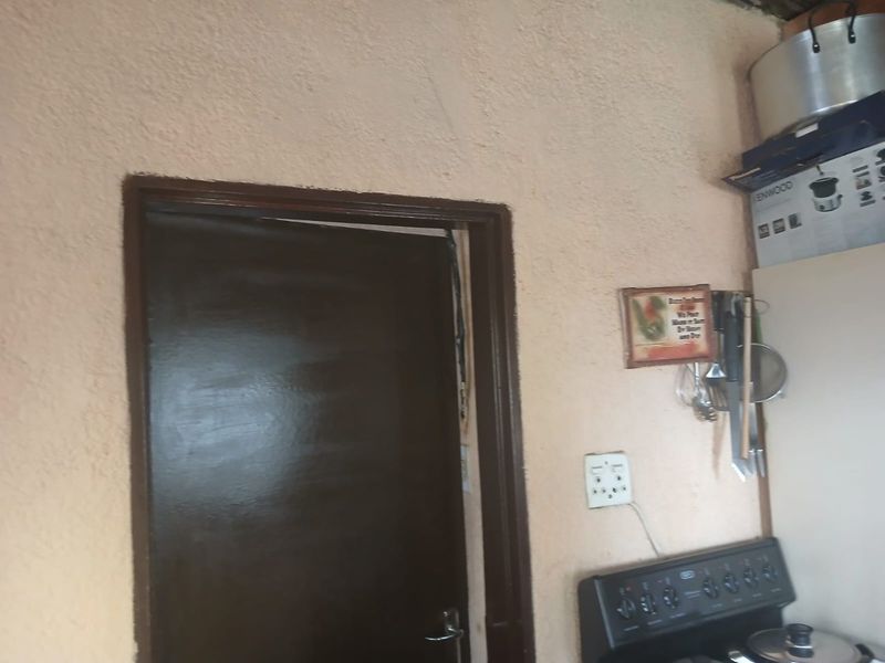 one bedroom house for sale  - Photo 4