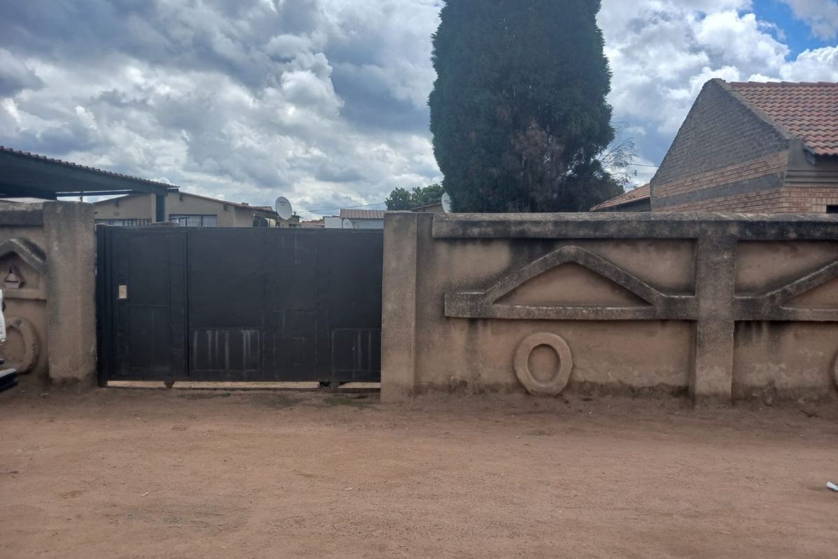 one bedroom house for sale  - Photo 2