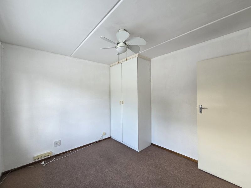 Spacious 3-Bedroom Townhouse with Balcony Braai & Great Lifestyle Features! - Photo 8