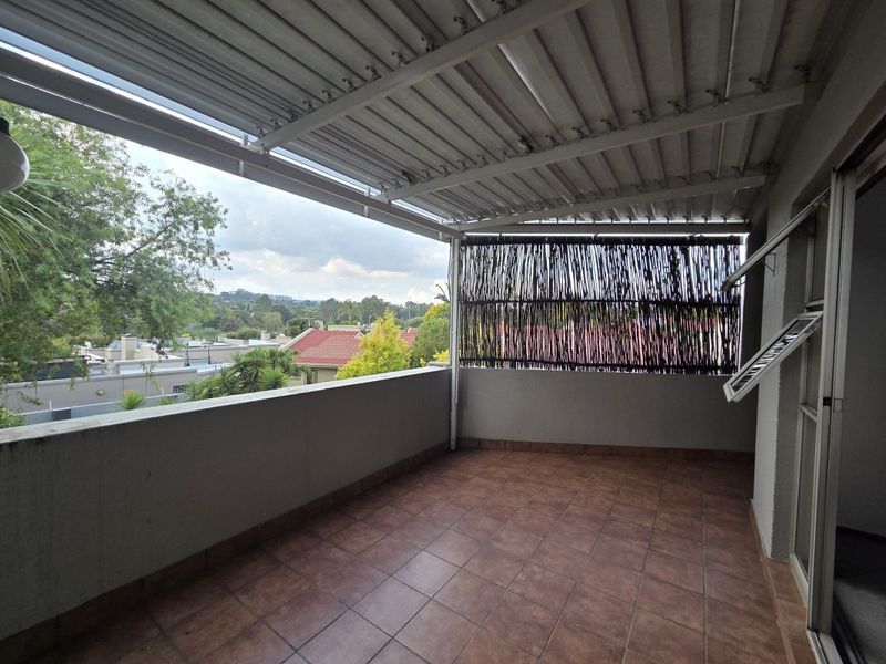 Spacious 3-Bedroom Townhouse with Balcony Braai & Great Lifestyle Features! - Photo 7