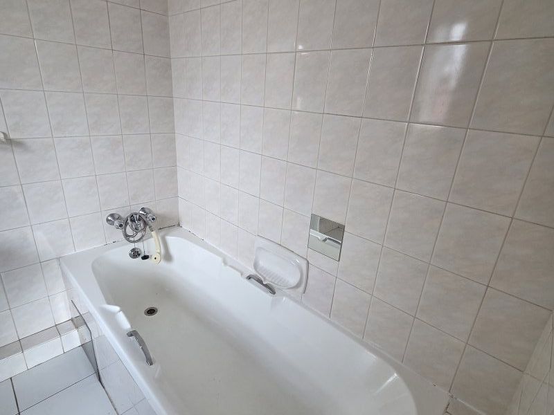 Spacious 3-Bedroom Townhouse with Balcony Braai & Great Lifestyle Features! - Photo 4