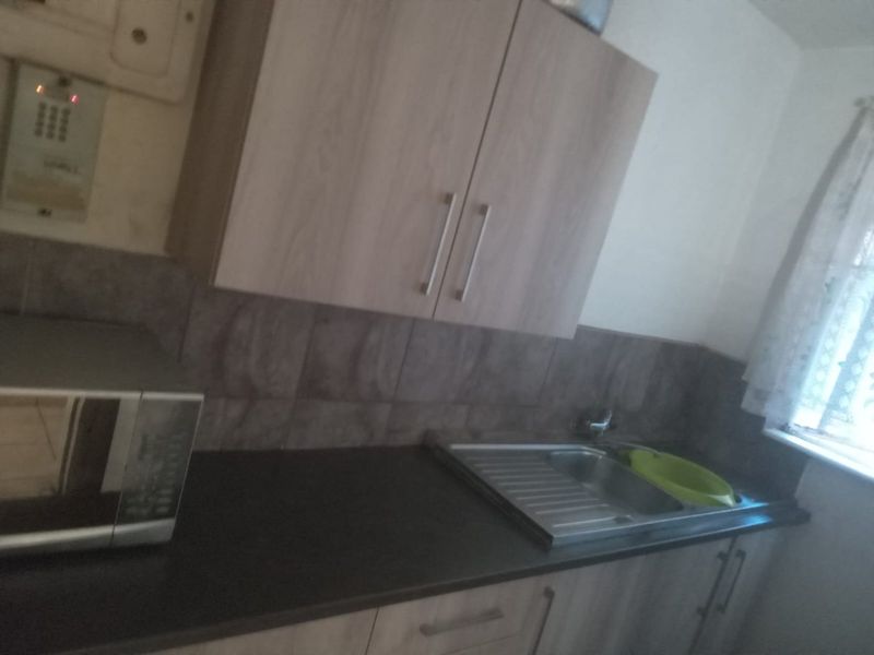 Perfect for first-time Investors Apartment - Photo 5