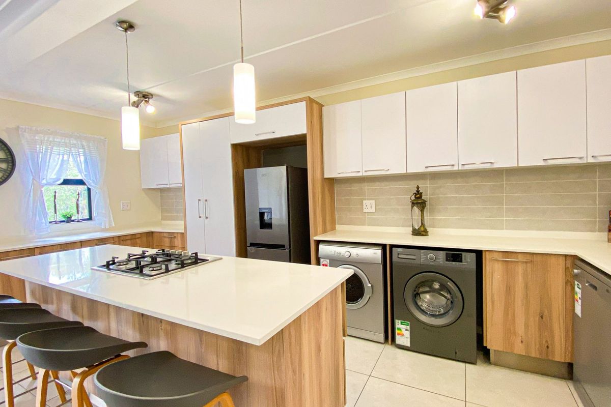 2 Bedroom 2 Bathroom apartment for sale in Fish Eagle View! - Photo 3