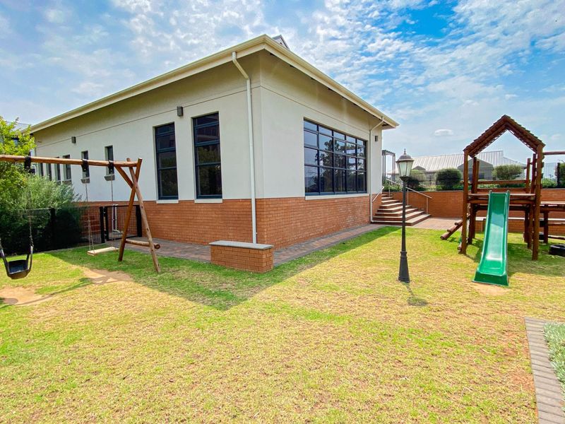 2 Bedroom 2 Bathroom apartment for sale in Fish Eagle View! - Photo 2