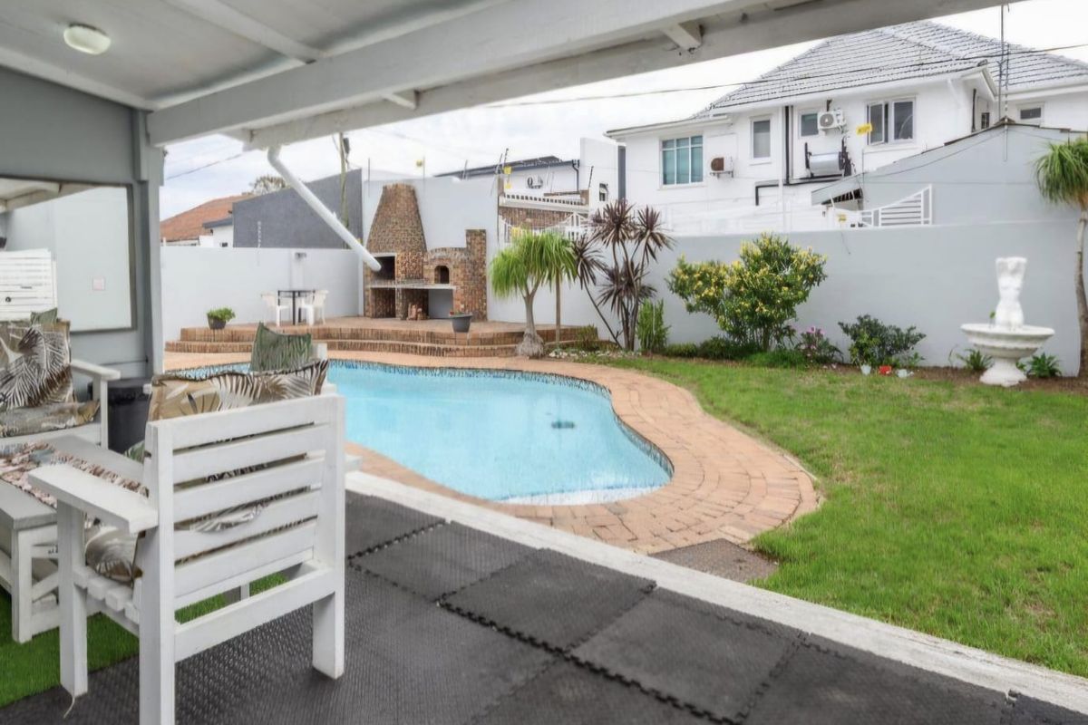 Modern Dual-Living Home with Exceptional Airbnb Appeal in Sought-After Westview - Photo 3