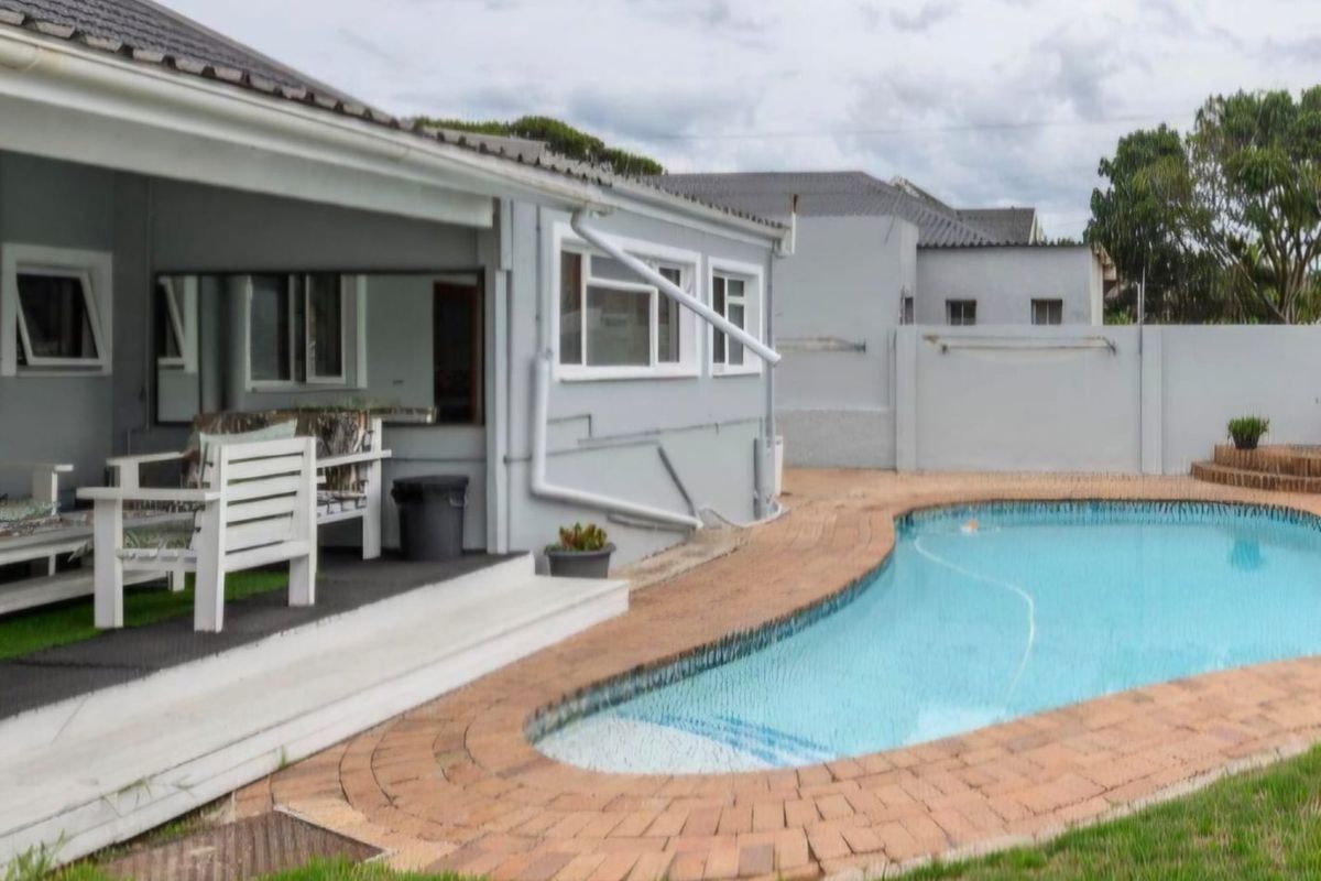 Modern Dual-Living Home with Exceptional Airbnb Appeal in Sought-After Westview - Photo 5