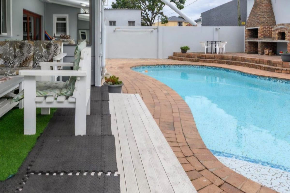 Modern Dual-Living Home with Exceptional Airbnb Appeal in Sought-After Westview - Photo 2