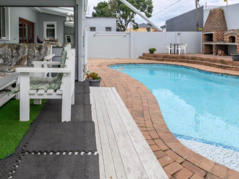 Modern Dual-Living Home with Exceptional Airbnb Appeal in Sought-After Westview - Photo 2