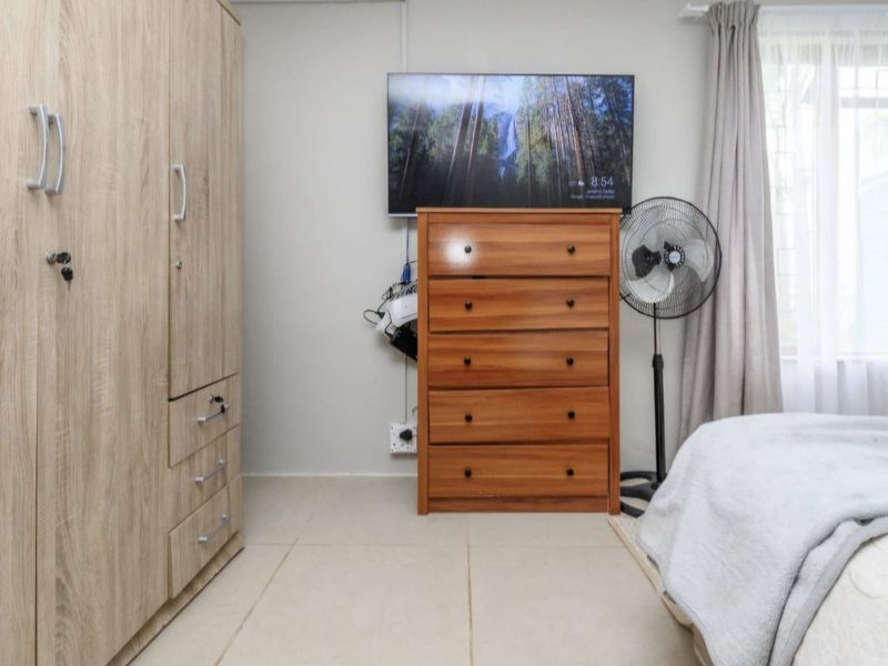 Modern Dual-Living Home with Exceptional Airbnb Appeal in Sought-After Westview - Photo 10