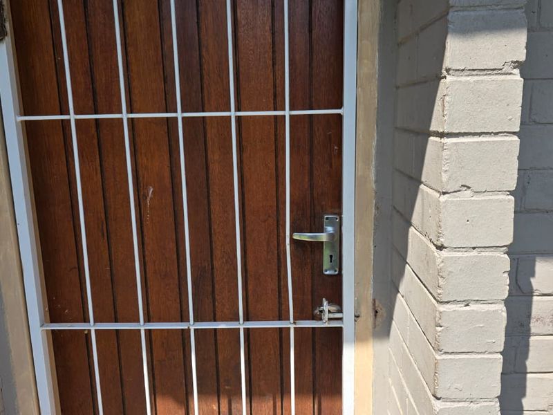 Solid house in fair condition in a popular part of Stilfontein. - Photo 5