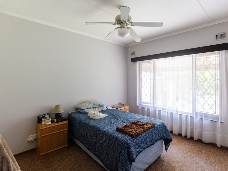 Charming Two Bedroom Townhouse!  - Photo 9