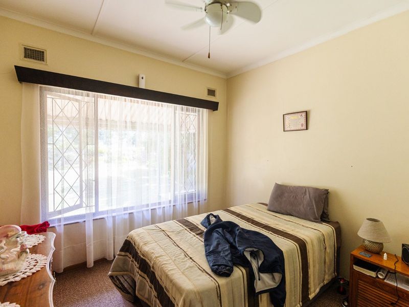 Charming Two Bedroom Townhouse!  - Photo 8