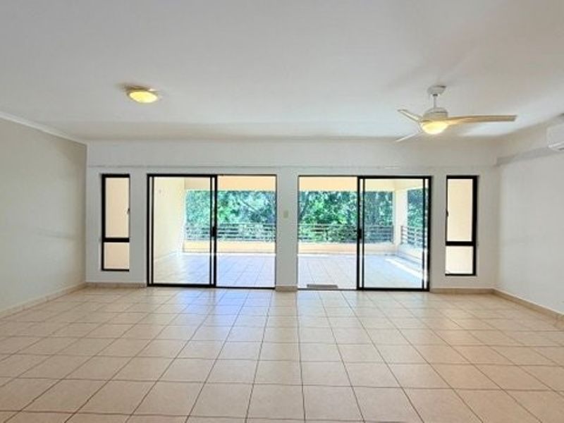 Spacious 4-Bedroom Apartment In Charlwood Eco Estate With Added Privacy - Photo 5